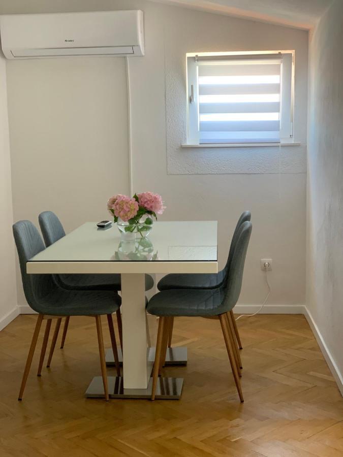 Seaview Apartment Rose 2 Trogir Exterior photo